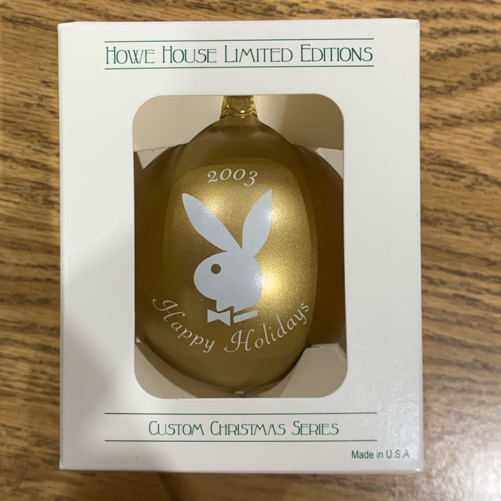 GOLD BALLS Playboy Christmas tree ornaments dated 2003 ❄️❄️❄️❄️🐇🐰🐇🐰🐇🐰